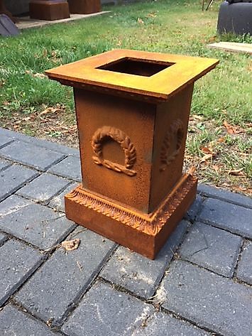 Socle décoré en fonte de 30 cm de haut Decobyjo - Bellingwolde