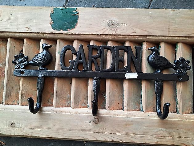 Patère murale en fonte porte manteau Garden Noir Decobyjo - Bellingwolde