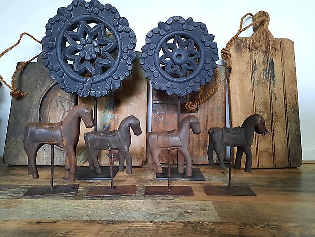 Decorative horses on stand - Decobyjo - Bellingwolde