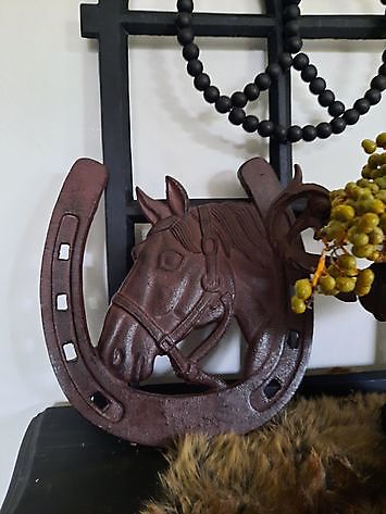 Cast iron horseshoe with horse head Decobyjo - Bellingwolde