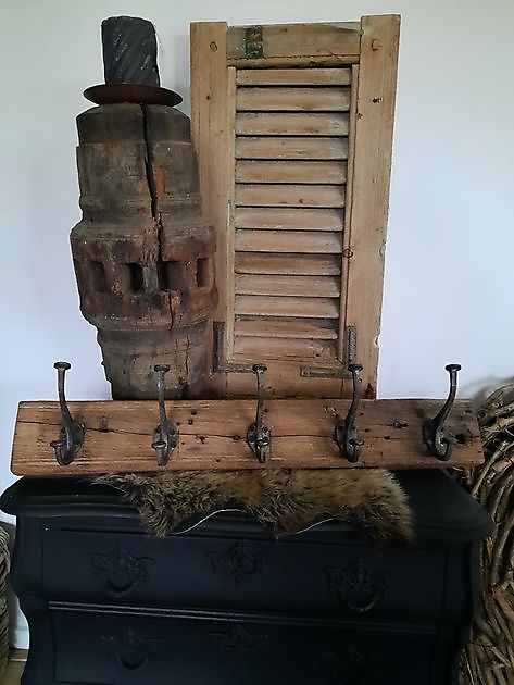 Grand portemanteau ancien en bois - Decobyjo - Bellingwolde