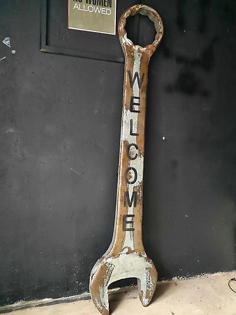 Giant big wrench decoration - Decobyjo - Bellingwolde