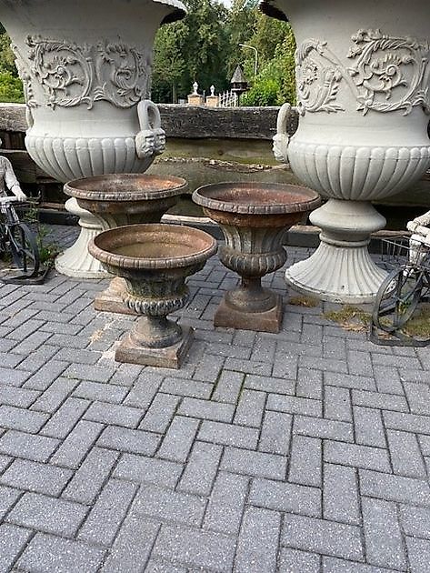 Set of old weathered bowl vases Decobyjo - Bellingwolde