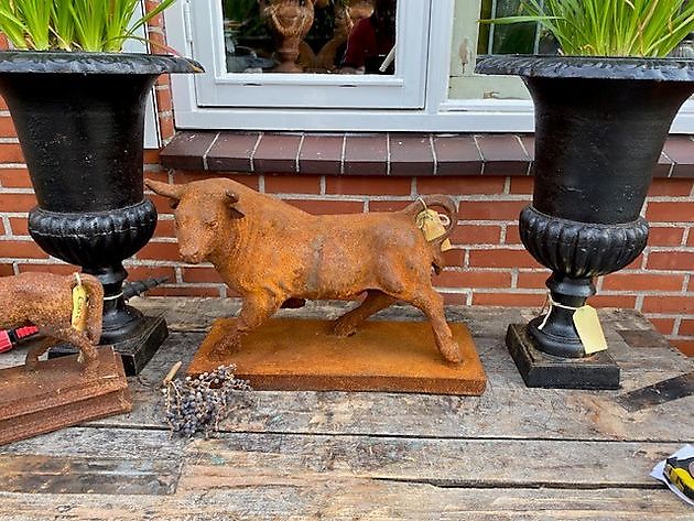 Cast iron bull - Decobyjo - Bellingwolde