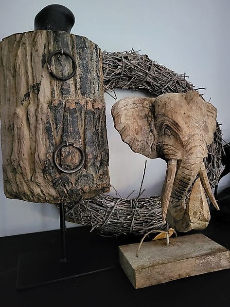 Holzelefant auf Ständer Decobyjo - Bellingwolde