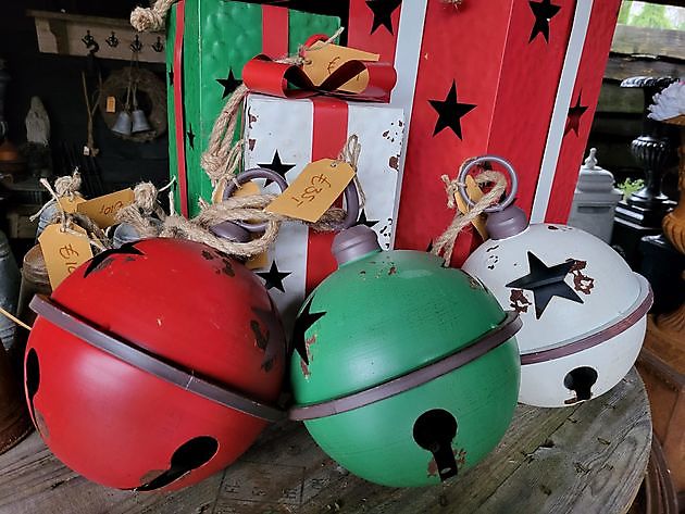 Metalen kerstbal groen Decobyjo - Bellingwolde