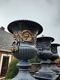 Vase de jardin en fonte sur socle 282 cm Decobyjo - Bellingwolde