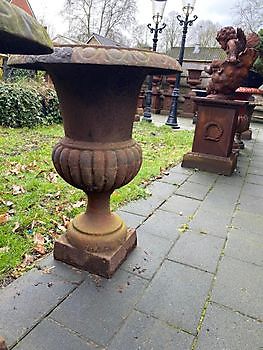 Antique cast iron garden vase 75 cm Decobyjo - Bellingwolde